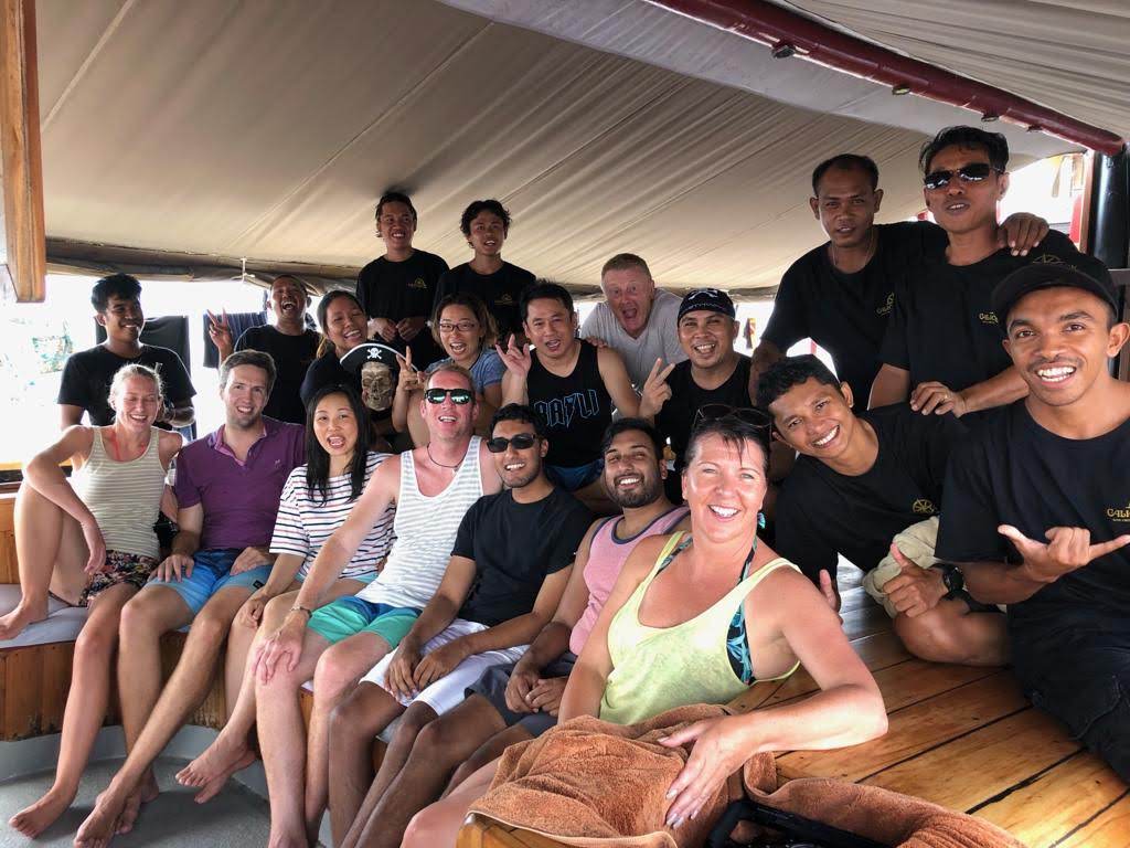 Liveaboard Team and guests | Calico Jack